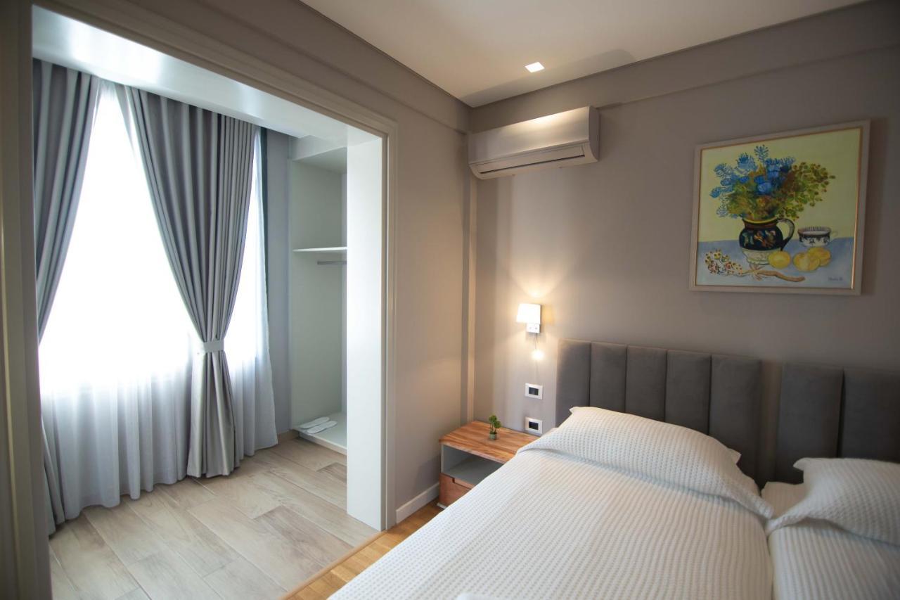 Vila Mariss Korce Exterior photo