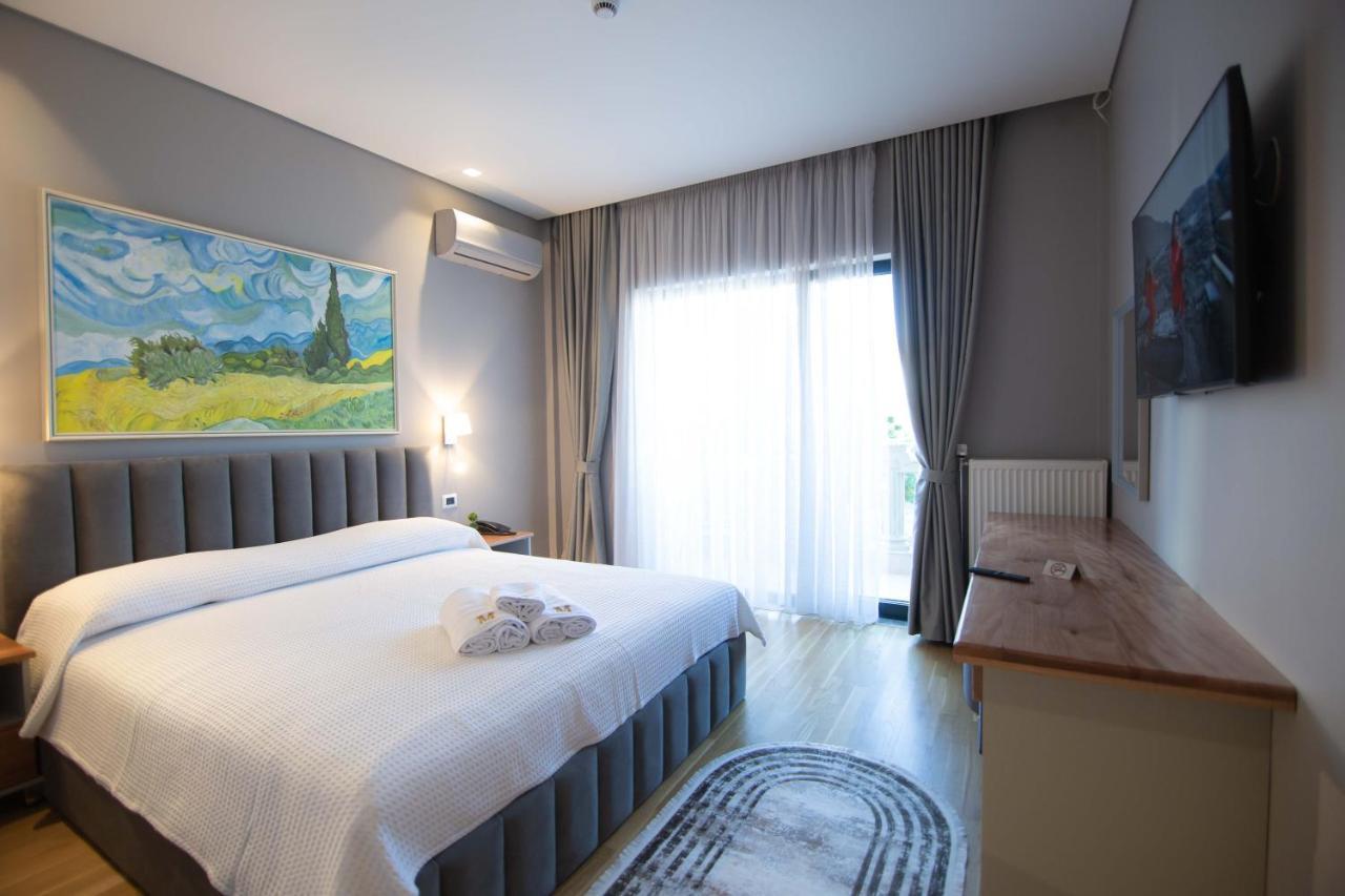 Vila Mariss Korce Exterior photo